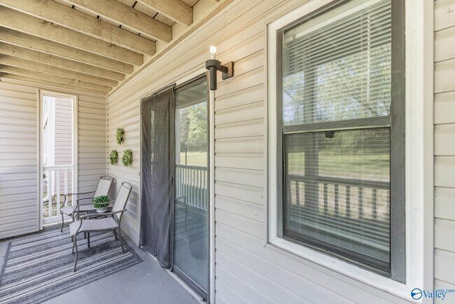 Building Photo - 6614 Willow Pointe Dr NW