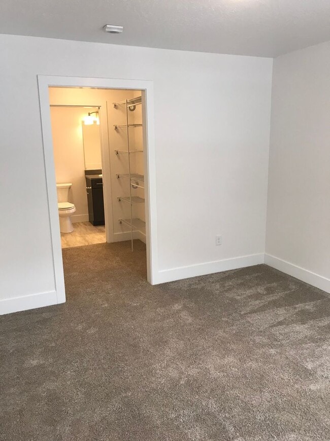 Building Photo - $1295.00/ Brand new 1 bedroom 1 bath condo
