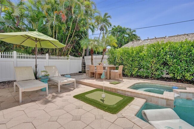 Building Photo - 3206 Robbins Rd