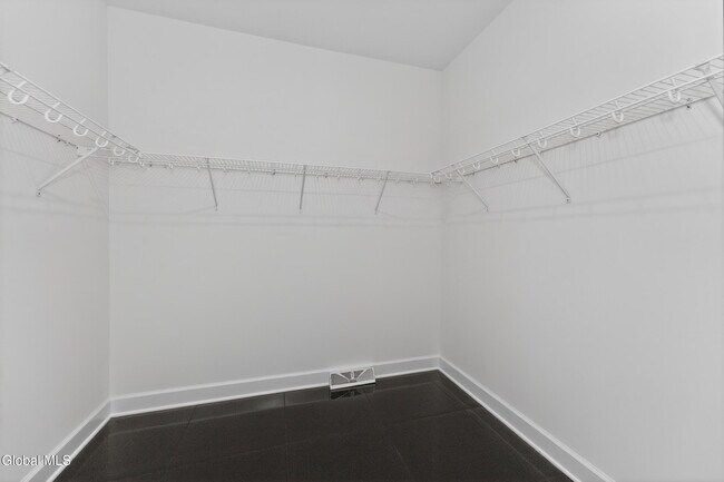 Building Photo - 622 Acland Blvd