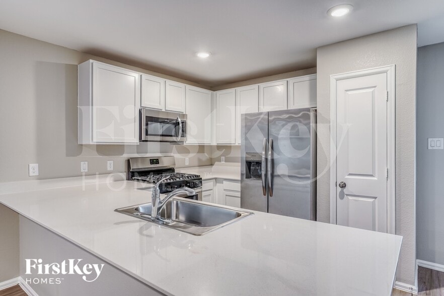 Building Photo - 9214 Burnet Flds Dr