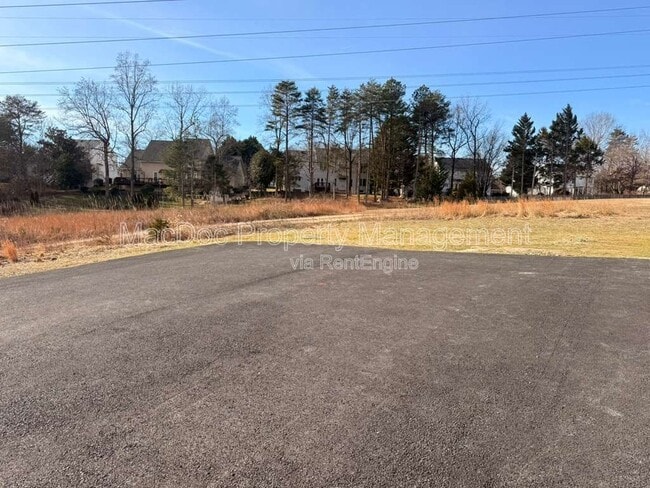 Building Photo - 10402 Laurel Ridge Way