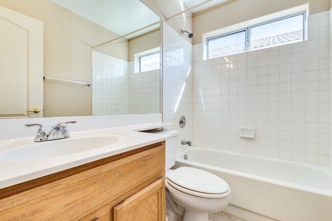 Building Photo - POPULAR RED MOUNTAIN RANCH COMMUNITY