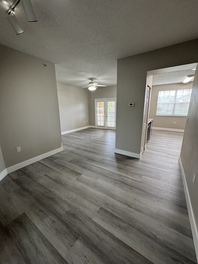 Building Photo - 10825 Windsor Walk Dr