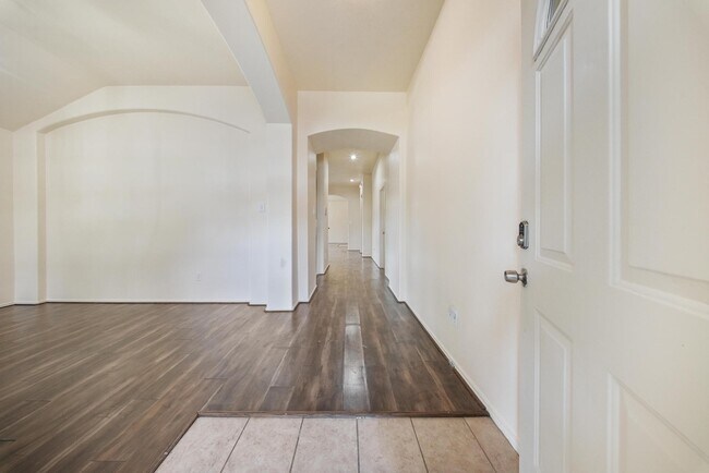 Building Photo - 5015 Bridgecrossing Ct
