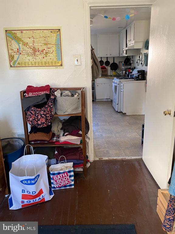 Building Photo - 931 S 12th St