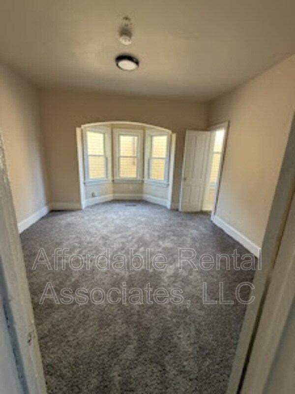 Building Photo - 1542 S 9th St