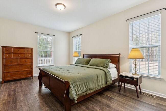 Building Photo - 4 Bedroom, 2.5 Bathroom Home in The Refuge at Ravenel - Ravenel