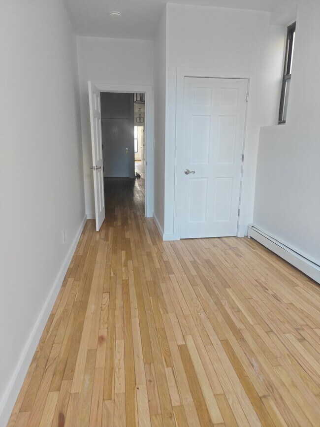 Building Photo - 2401 Tilden Ave