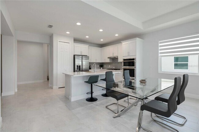 Building Photo - 223 O'keeffe Cir