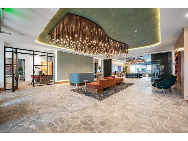 Building Photo - 640 Wisconsin Ave N