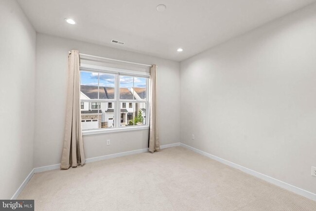 Building Photo - 315 Gilman St