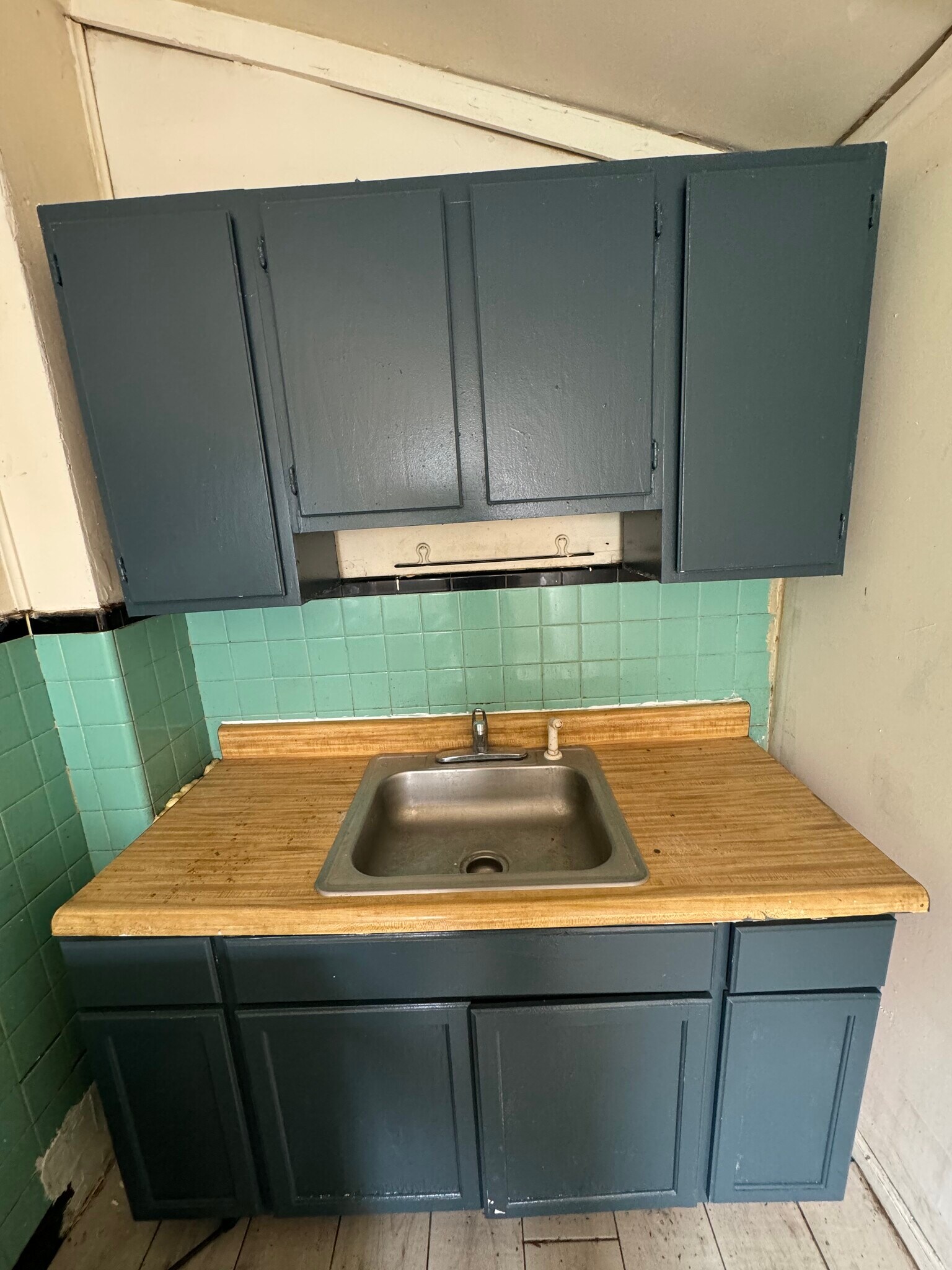 Building Photo - 521 E Westmoreland St