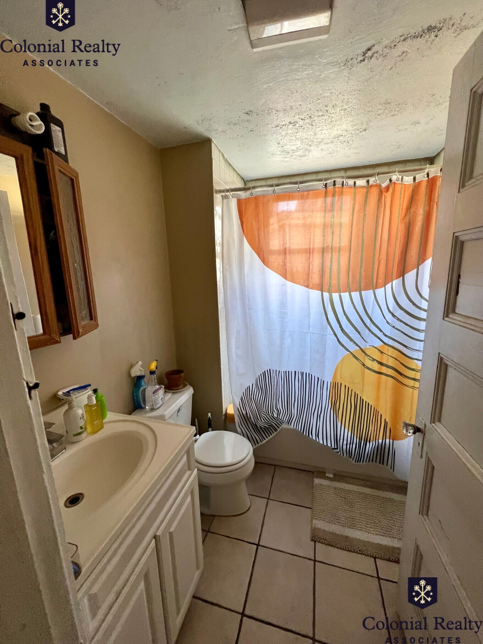 Building Photo - 40 Hooker St