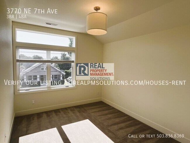 Building Photo - 3770 NE 7th Ave