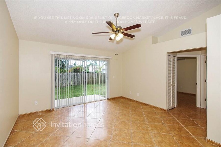 Building Photo - 9472 Brackin St