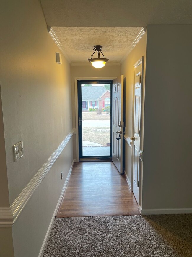 Building Photo - 4 Bedroom Ranch near Fort Bragg