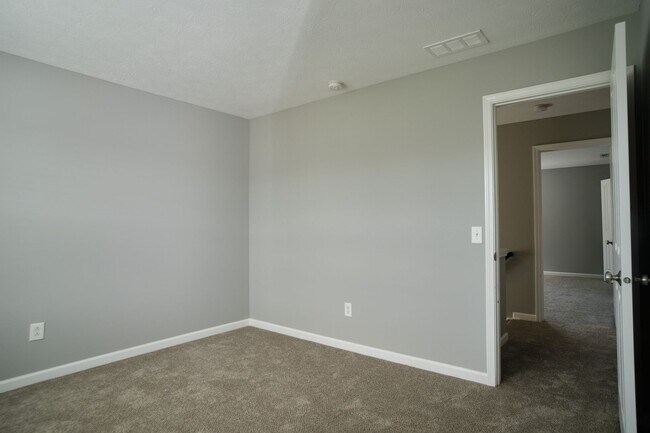 Building Photo - 4BDRM, 2.5 BA with finished basement in Westminster