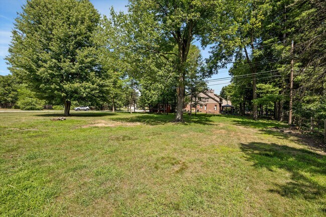 Building Photo - 4790 Belzair Dr
