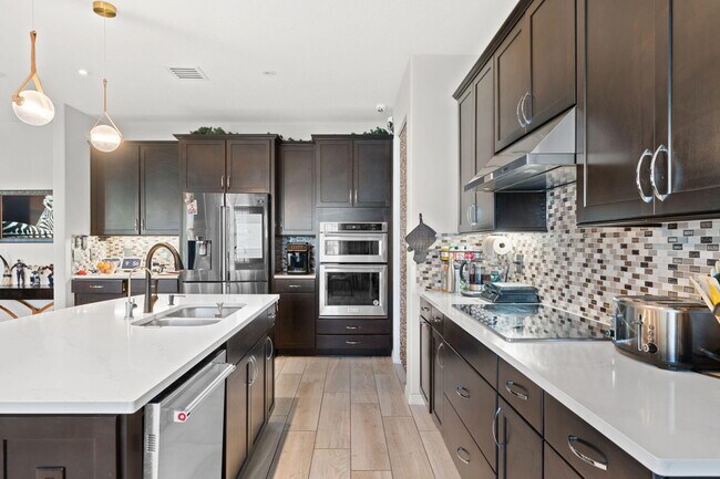 Building Photo - 1512 Bursera Ter