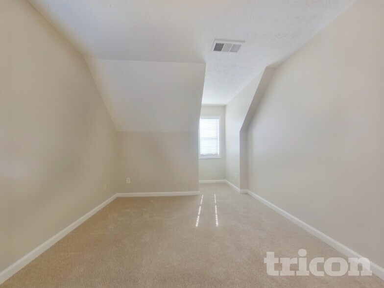 Building Photo - 10 Quarry Ct