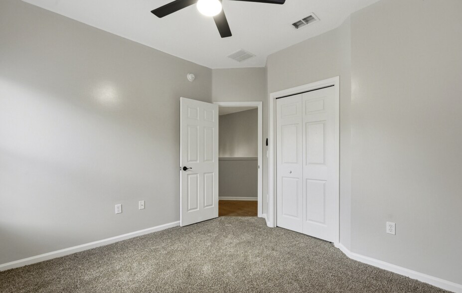 Building Photo - 1601 Majestic View Ln