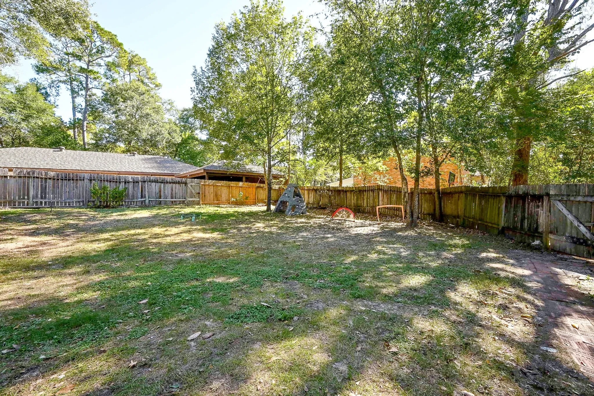 Back Yard - 602 Mobile Ct