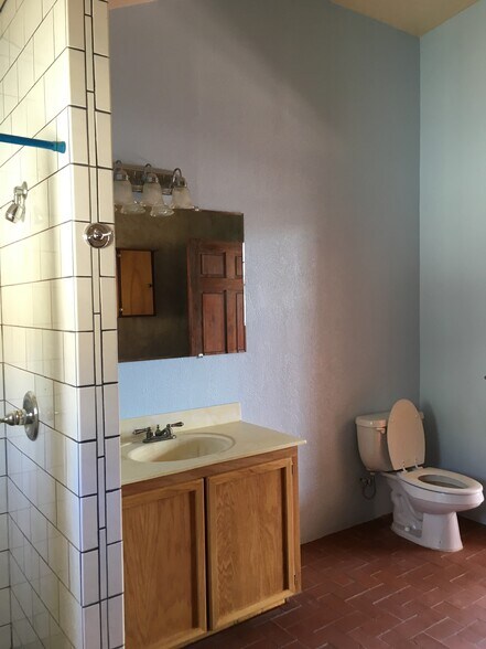 Downstairs bath - 23901 US-70