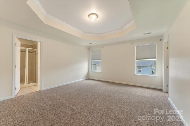 Building Photo - 1818 Fleetwood Dr