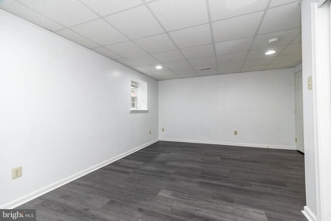 Building Photo - 483 Fort Hill Cir