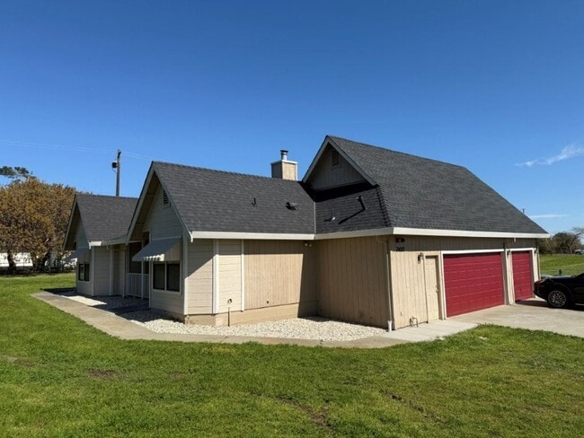 Building Photo - Unique 2 Bedroom Country Property Vacaville *Star Rentals