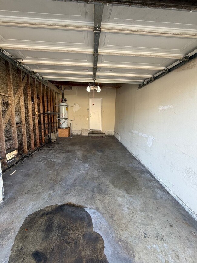Building Photo - 941 Pinyon Ct