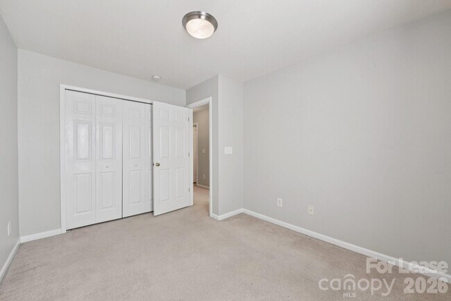 Building Photo - 124 Clydesdale Ct