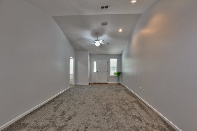Building Photo - 1677 Quazar Rd