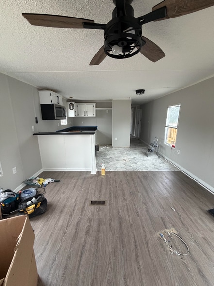 Building Photo - 106 Tim Hickey Cir