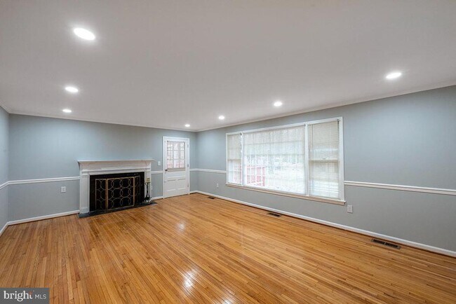 Building Photo - 5035 Timberwood Trail