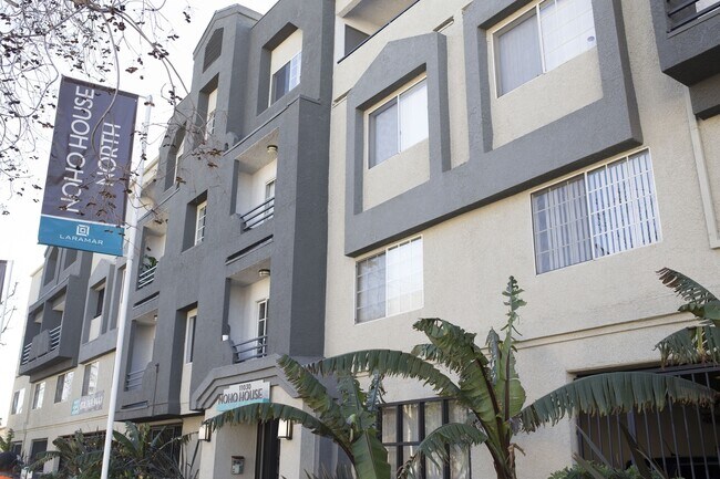 Building Photo - 11030