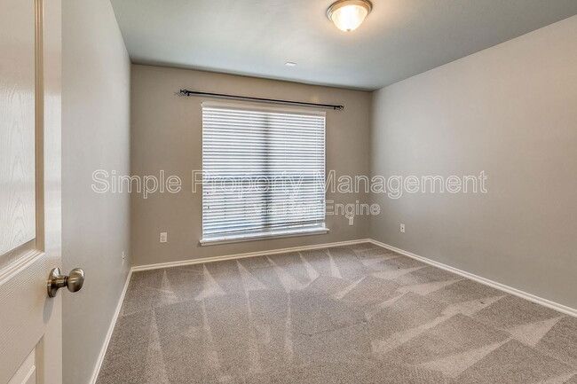 Building Photo - 18020 Cerrado Cir