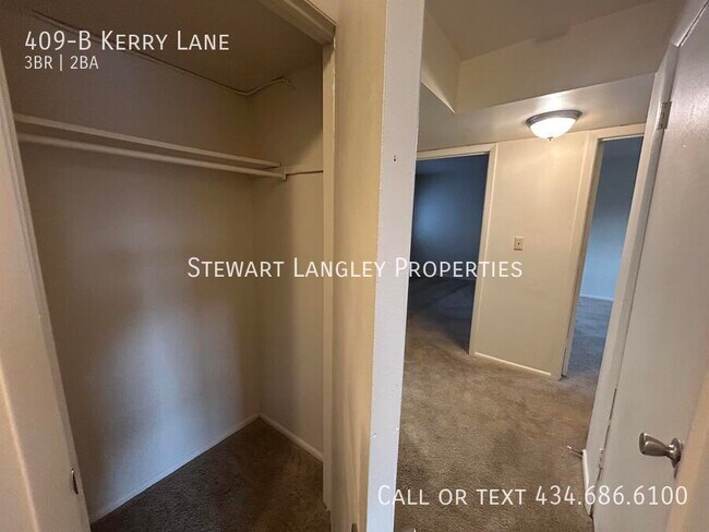 Building Photo - 409-B Kerry Lane-