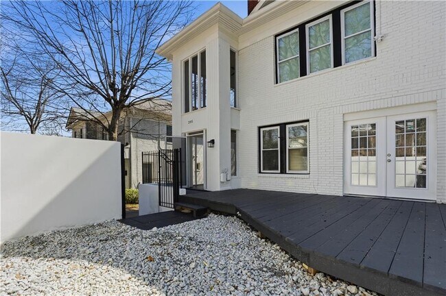 Building Photo - 393 8th St NE