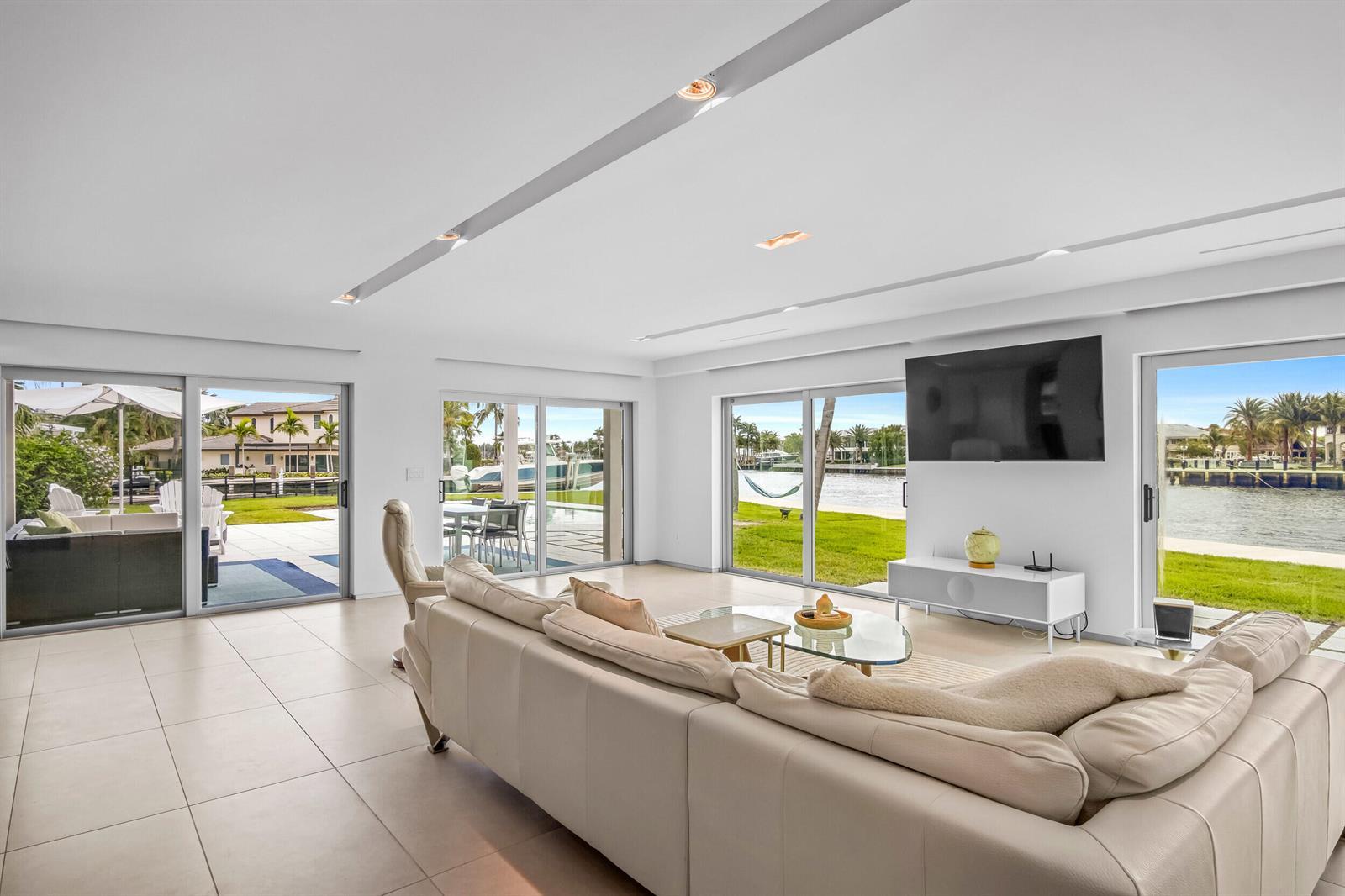 Building Photo - 35 Castle Harbor Is
