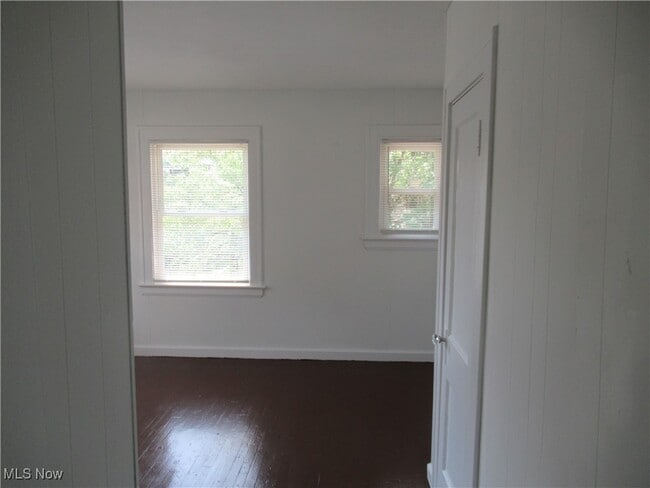 Building Photo - 3443 W 120th St