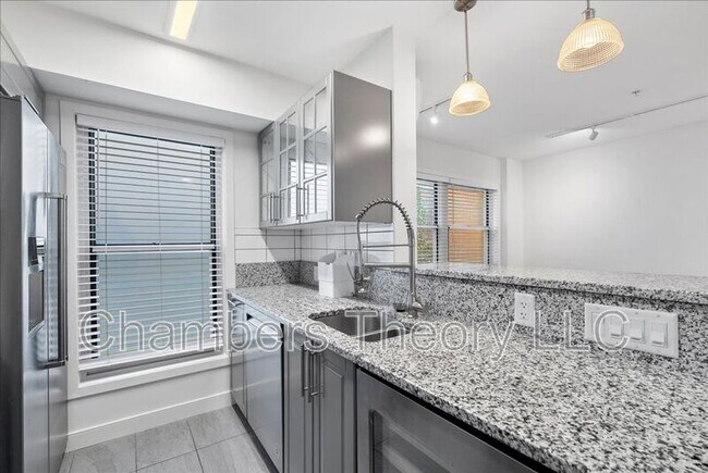 Building Photo - 220 2nd St SE