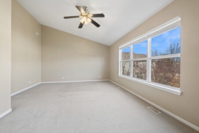 Building Photo - 2326 Sunshine Ln