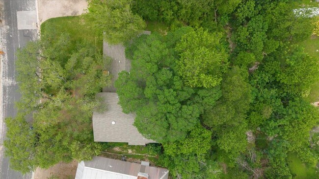Building Photo - 6307B Shadow Valley Dr