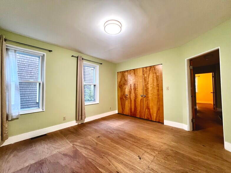 Building Photo - 10 Packard Ave