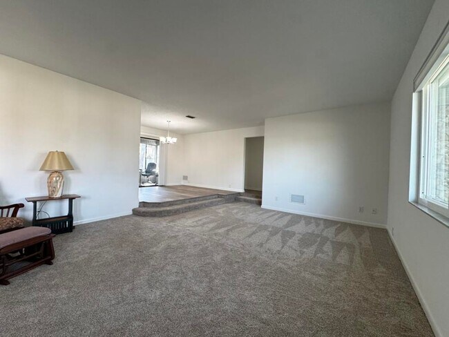 Building Photo - 3/2.5 in Oak Forest of Ormond Beach