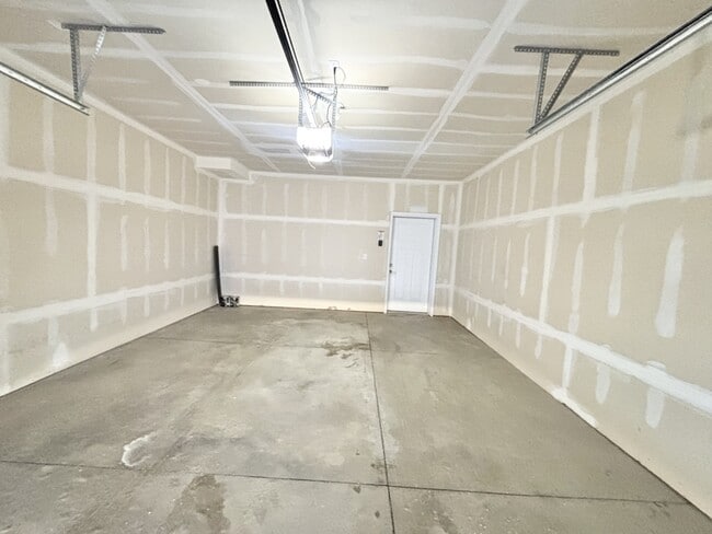Building Photo - 13084 S Tortola Dr