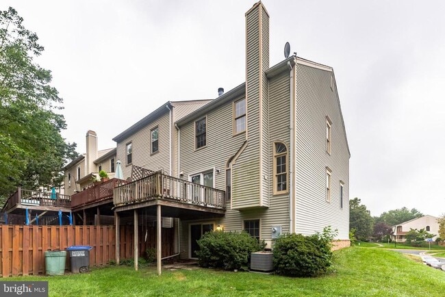 Building Photo - 3883 Zelkova Ct