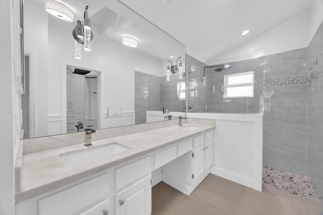 Building Photo - 39 Dorchester Cir
